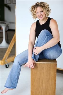 Tara Fox