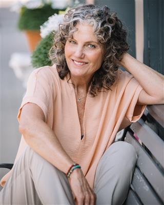 Katherine Shoulders