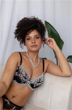 Brenda Almeida
