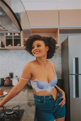 Brenda Almeida
